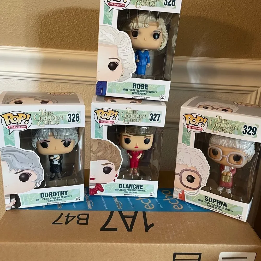 Funko Pop Golden Girls Series Complete Set of Dolls 326 327 328 & 329 NEW